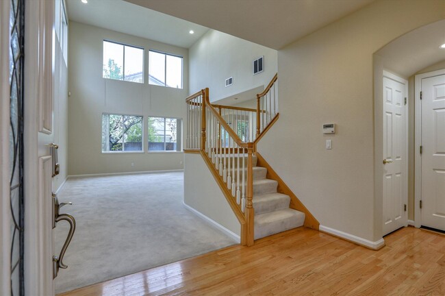 Building Photo - Cupertino Home for Rent!
