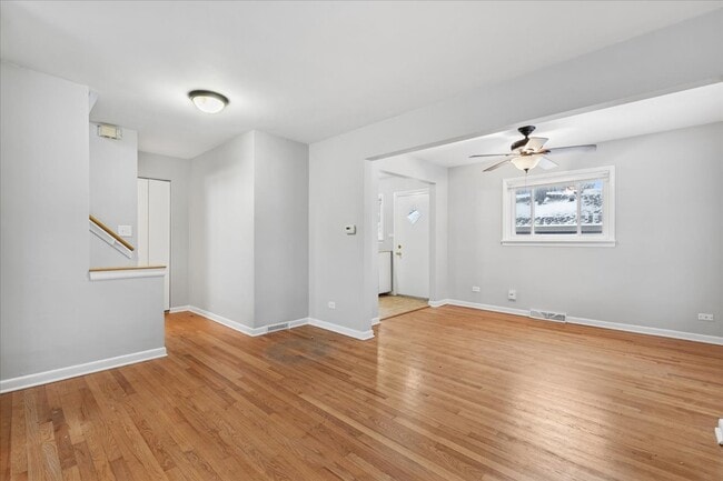 Building Photo - 1614 Main St