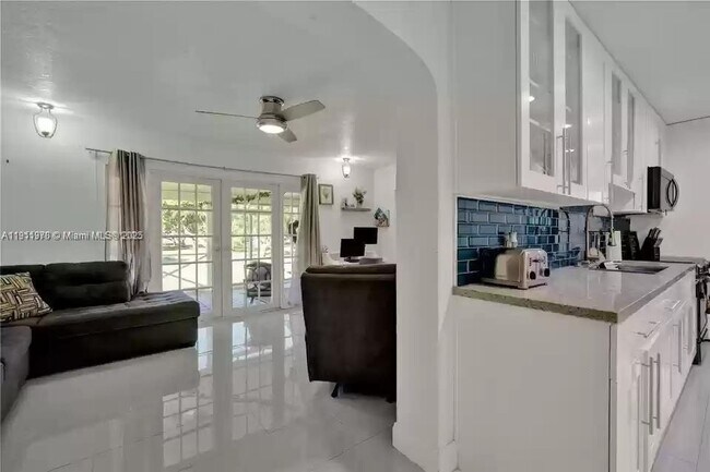 Foto del edificio - 18441 SW 238th St