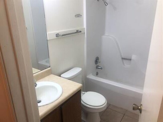 Foto del edificio - 500 Curry Ln