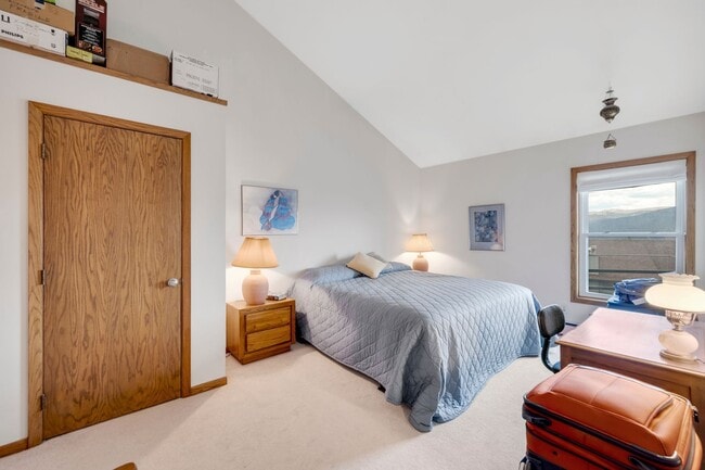 Building Photo - WINTER RENTAL-Buffalo Village-2 Bedroom Pl...