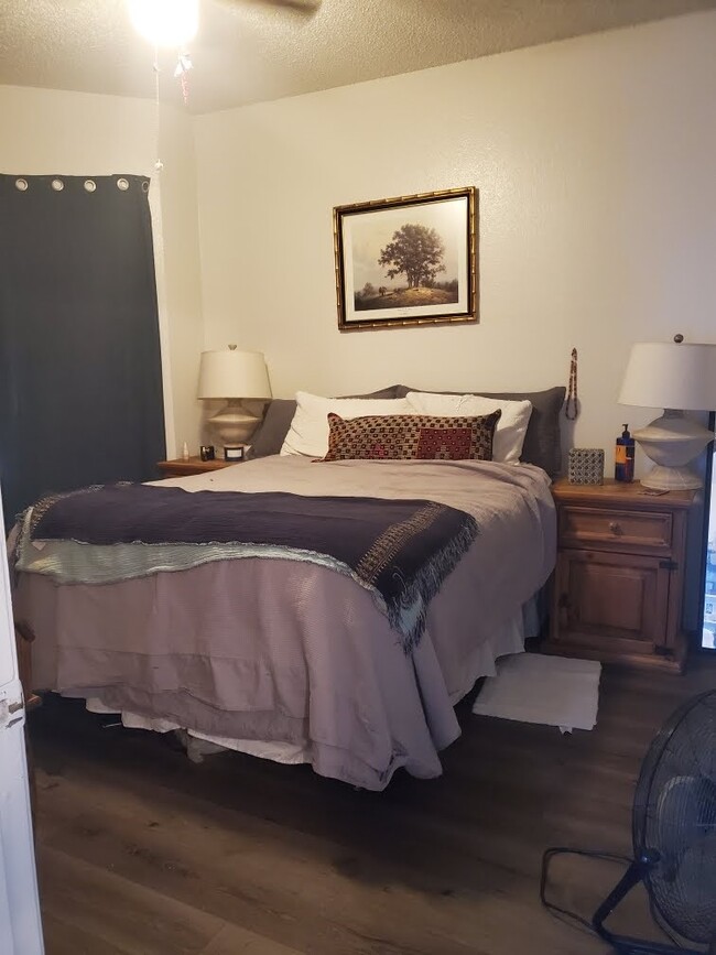 Foto del edificio - 2409 W Slaughter Ln
