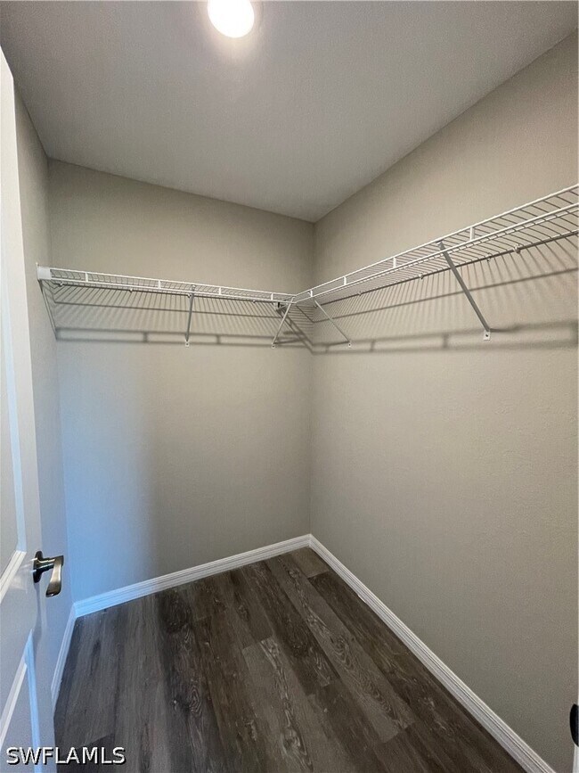 Foto del edificio - 610 NW 11th Terrace