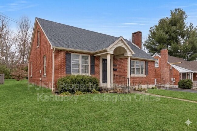 Building Photo - 312 Norwood Dr