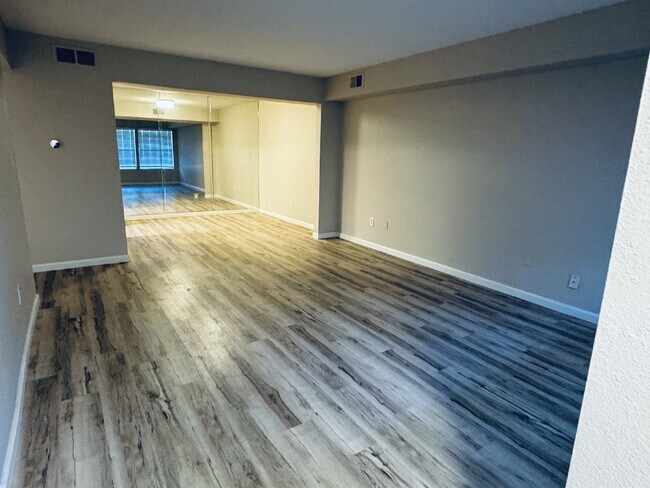Building Photo - Fully Renovated 2BD/2BA in Top-Rated Northville Schools | Water, HOA & Fitness Included! OWNER SP...