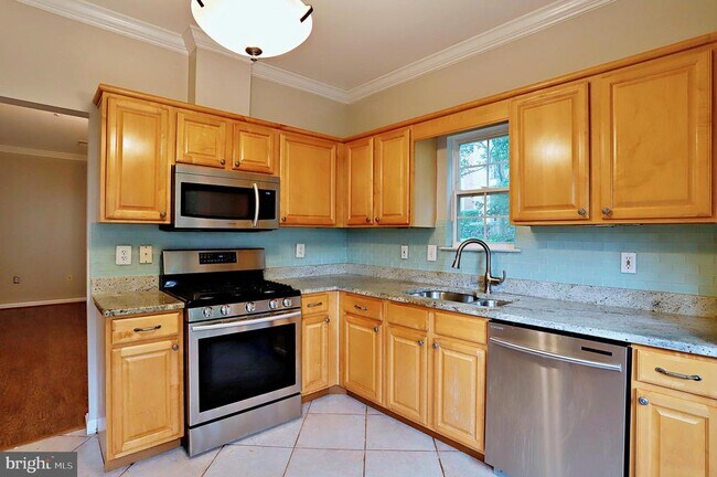 Building Photo - 4139 Fountainside Ln