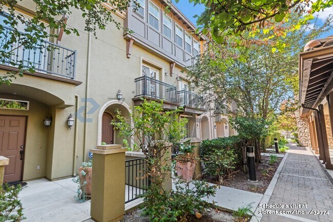 Foto del edificio - 929 Glen Valley Terrace