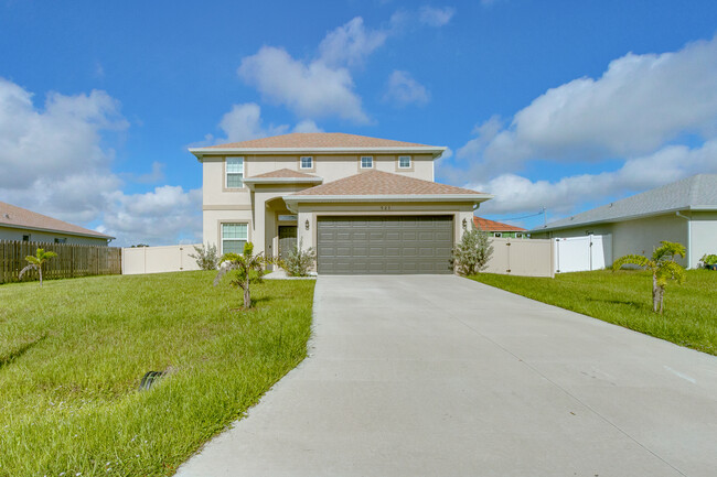 Building Photo - 927 Sable Cir SE