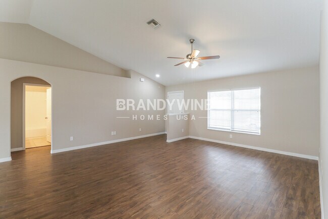 Building Photo - 6272 Layton Ave