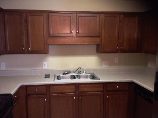 Building Photo - 146 Alton Circle
