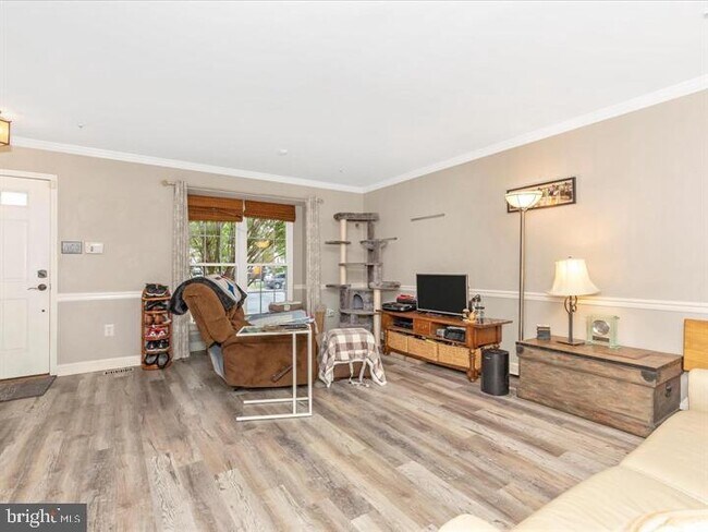 Foto del edificio - 6338 Towncrest Ct
