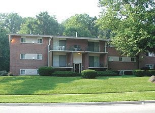 Primary Photo - 1661 N Forest Park Ave