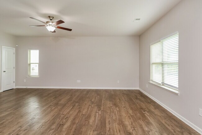 Building Photo - 4331 Drifter Dr