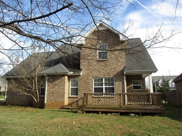 Foto del edificio - 437 Bethany Cir