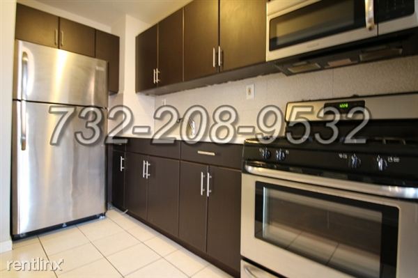Foto principal - 970 Myrtle Ave
