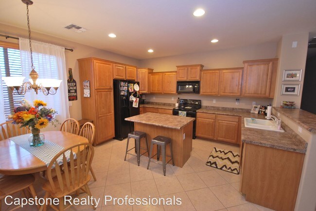 Building Photo - 7154 S Banning Ct