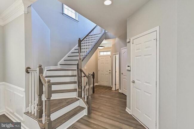 Building Photo - 11313 Megan Dr