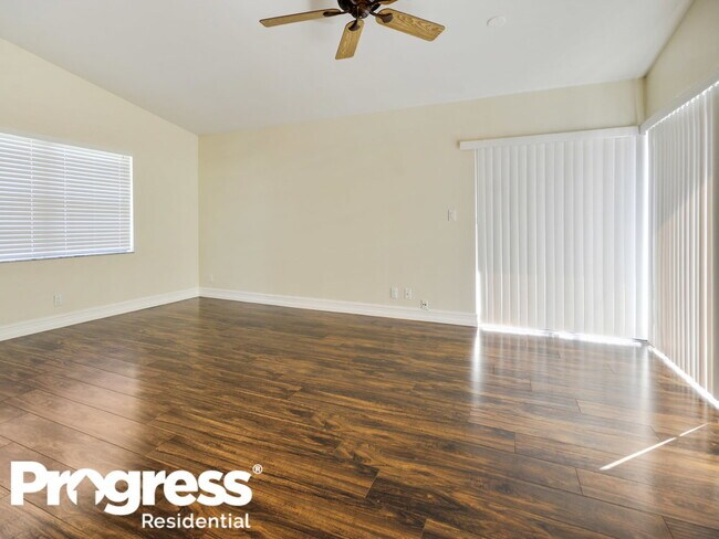 Foto del edificio - 21020 Woodspring Ave