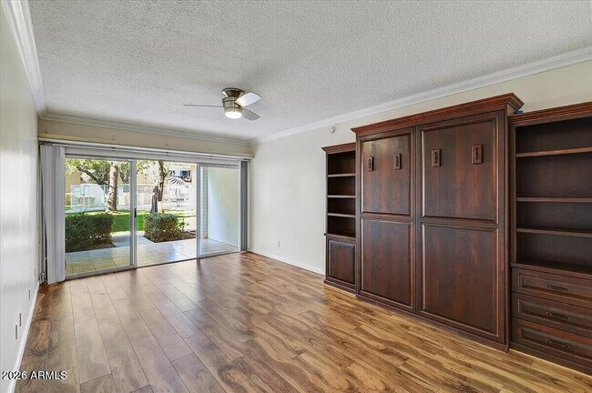 Foto del edificio - 6125 E Indian School Rd