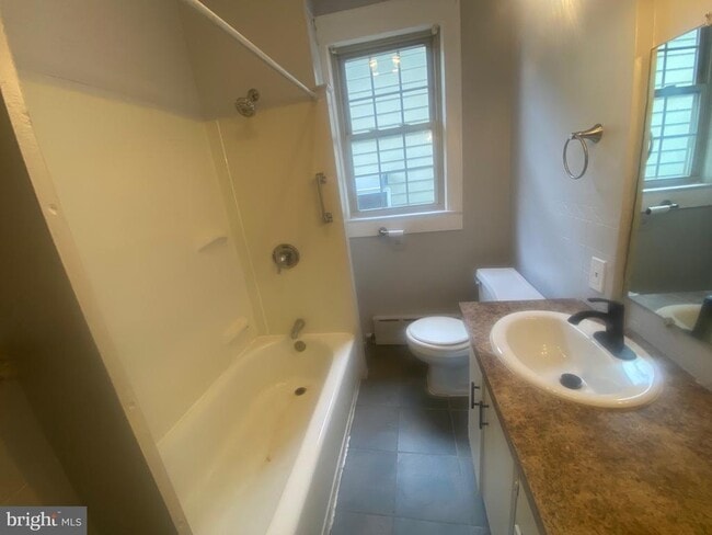 Foto del edificio - 109 N Thomas Ave