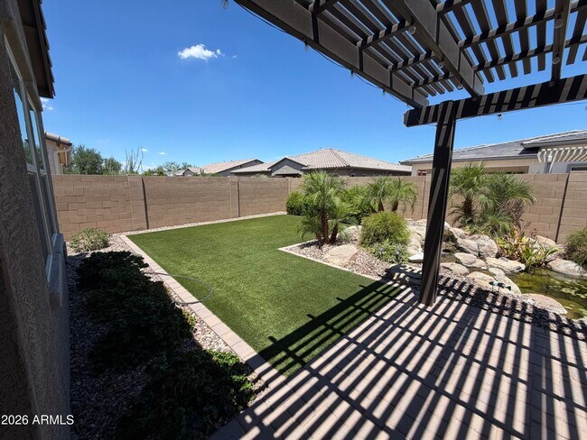 Building Photo - 1966 E Indian Wells Dr