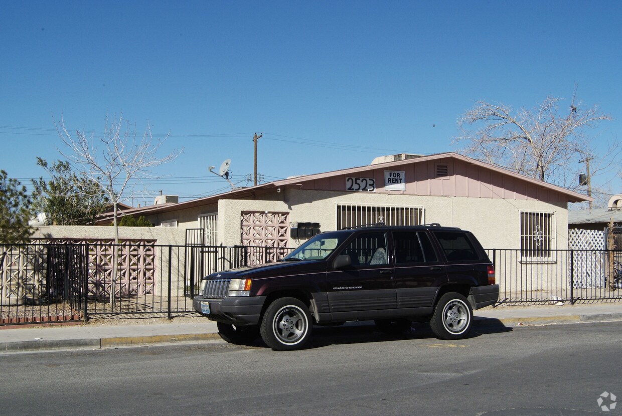 Foto del edificio - Arrowhead Acres