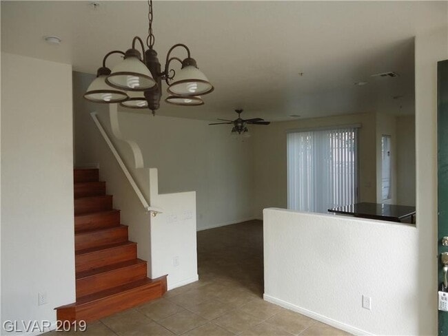 Building Photo - 728 Tree Vista Ct