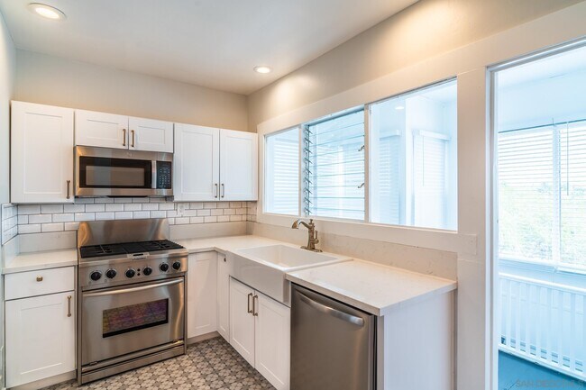 Foto del edificio - 4205 Park Blvd