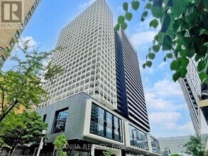 Building Photo - 20-2720 Edward St