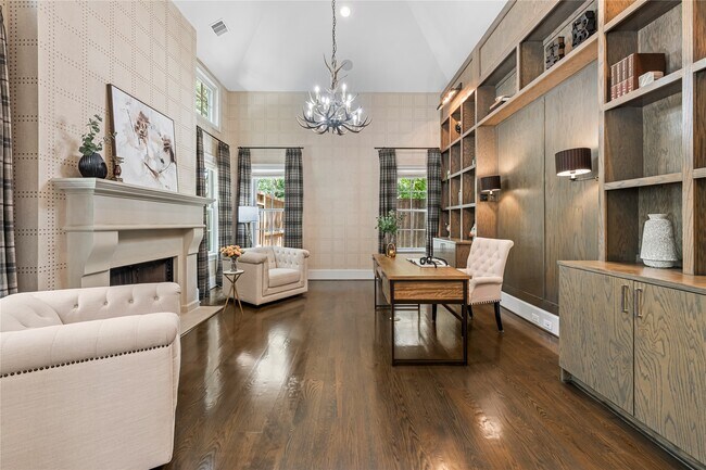 Foto del edificio - 5307 Huckleberry Ln