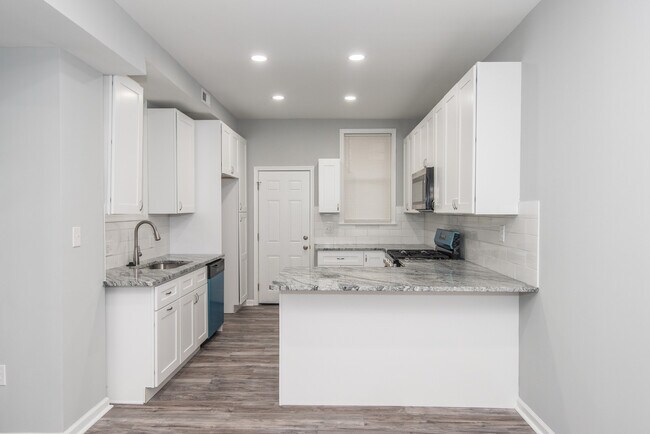 Building Photo - 4644 N 12th St