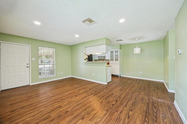Building Photo - 5709 Cripple Brook Ct