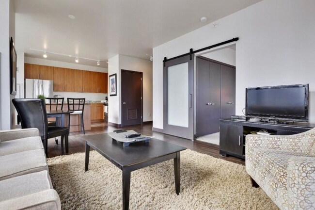 Foto del edificio - 504 N State St