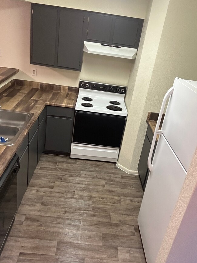Foto del edificio - 2044 Mesquite Ln