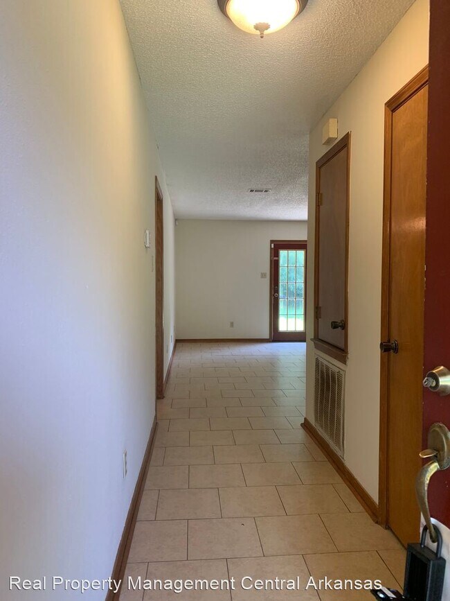 Foto del edificio - 3 br, 2 bath House - 30 Parkview Dr.