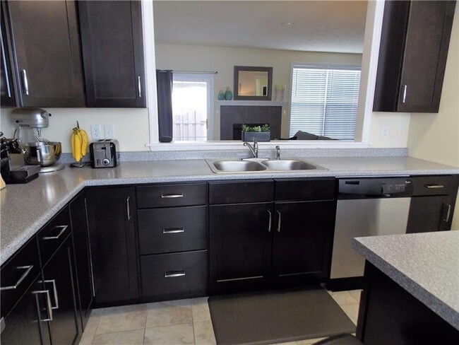 Foto del edificio - 10556 Timber Edge Dr