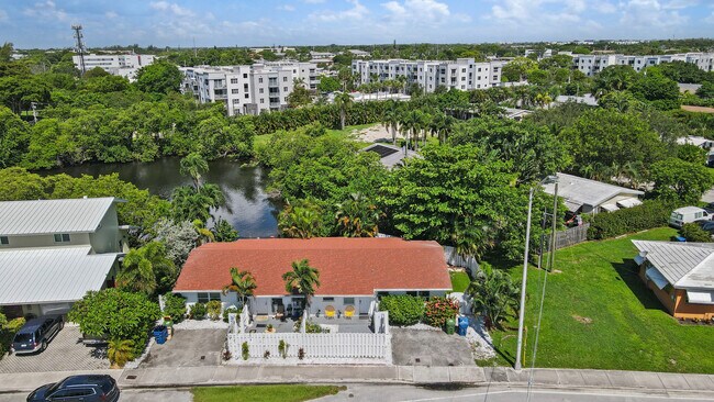 Foto del edificio - 2023 NE 15th Ave