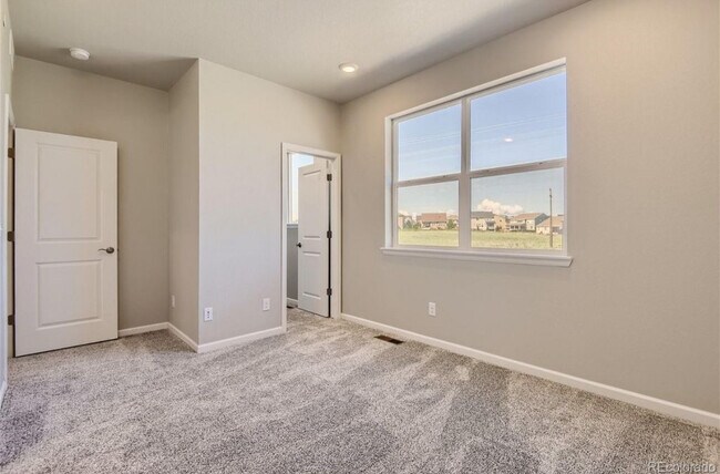 Foto del edificio - 6964 Merseyside Ln