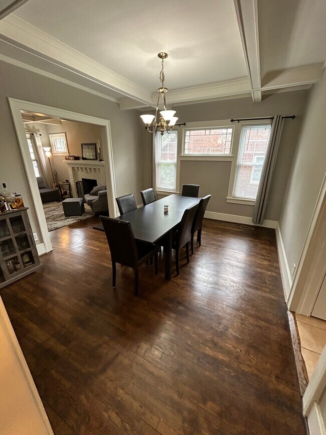 Foto del edificio - 1207 Dorothea Rd