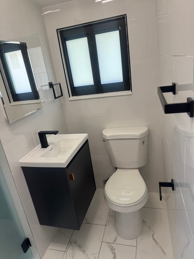 Photo - 11229 SW 6th St (Miami, FL)