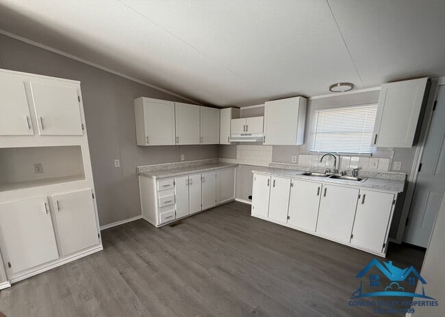 Foto del edificio - For Sale or Rent-to-own - 3 Bed/ 2 Bath on One Acre in Grape Creek