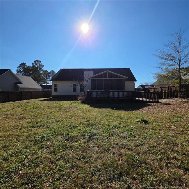 Foto del edificio - 109 Silverberry Ct