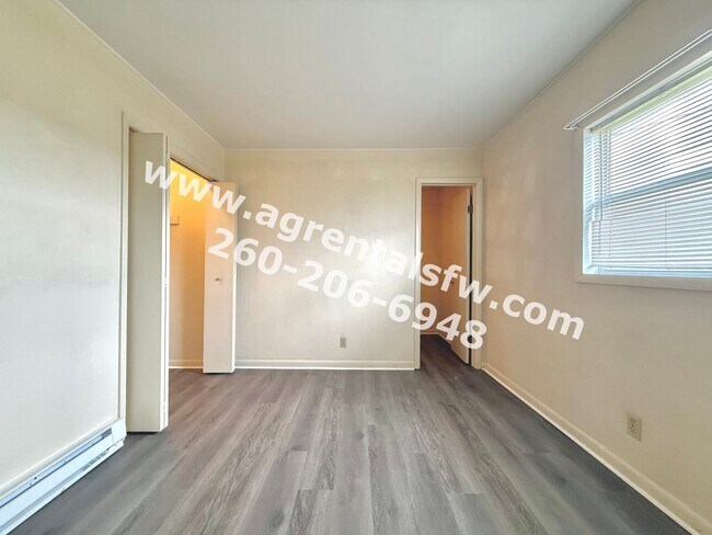 Foto del edificio - 1034 Lewis Pl