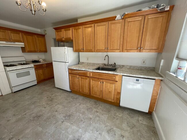 Building Photo - 26 Beechcroft St