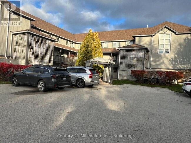 Photo du bâtiment - 706 Johnston Pk Ave