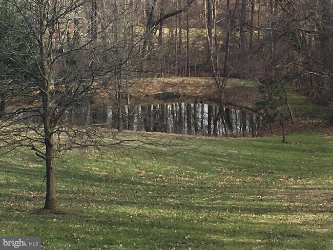 Foto del edificio - 5101 Cornelias Prospect Dr