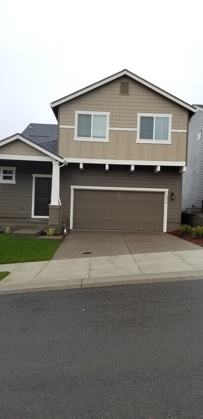 Foto principal - Beautiful 4BD Camas Home Within 5 Minutes ...