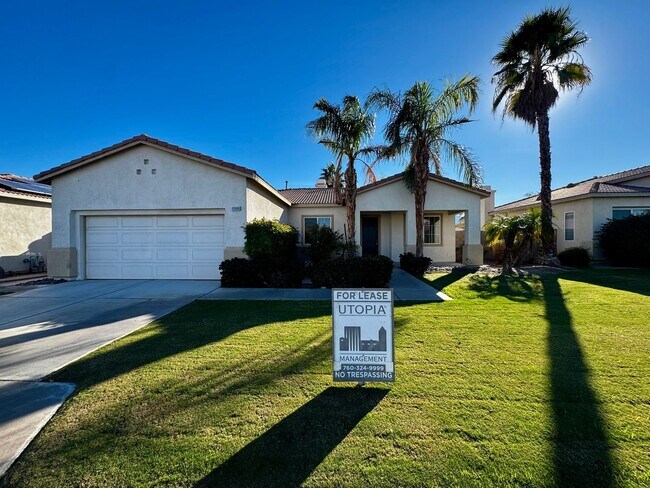 Foto del edificio - AVAILABLE NOW! GORGEOUS 3 BED / 2 BATH POOL HOME in Indio!
