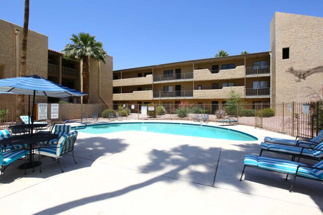 Foto del edificio - 4950 N Miller Rd
