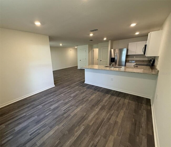 Building Photo - 3471 Ledgewood St